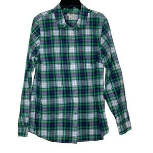L.L Bean green buttoned down shirt. Size S